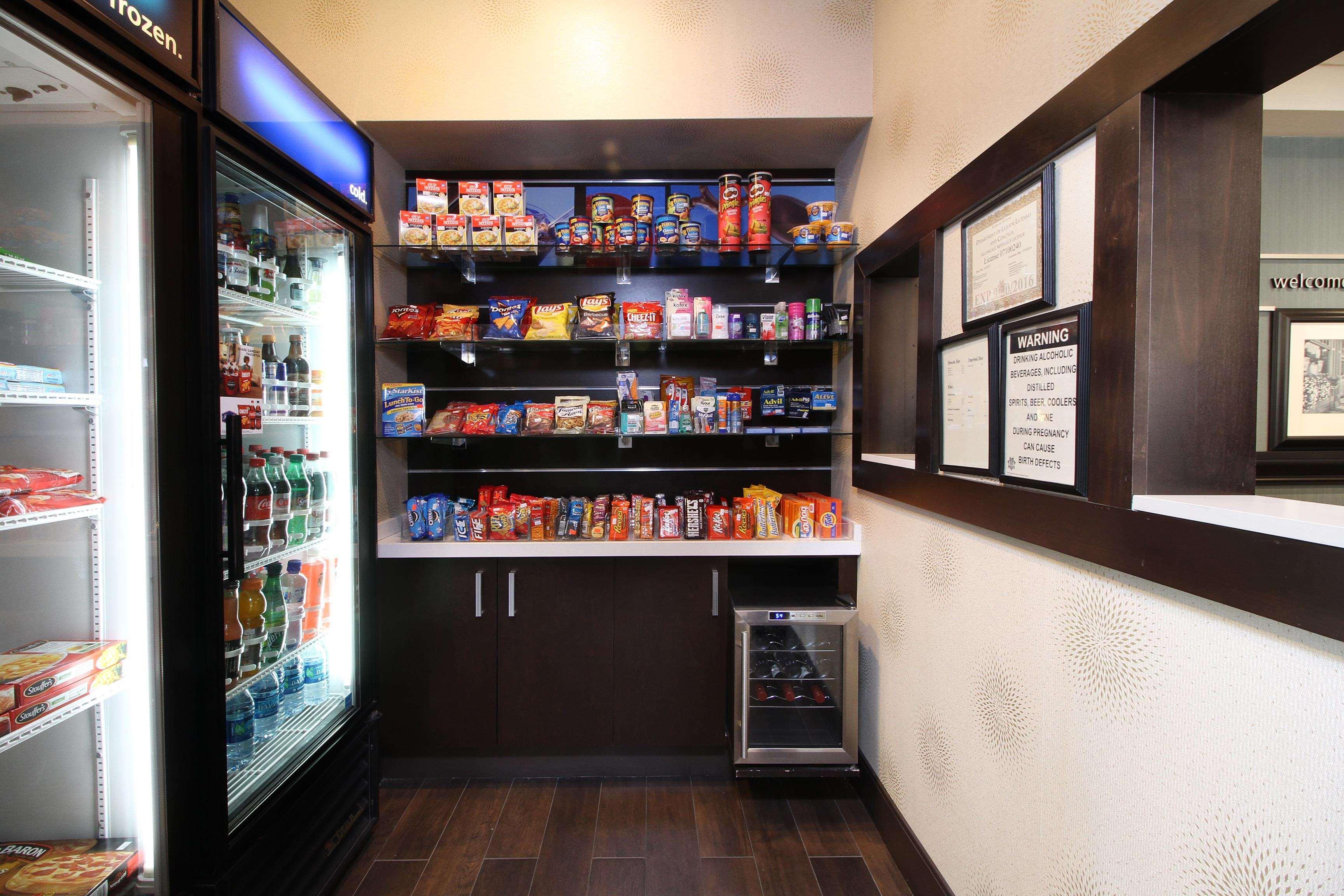 汉普顿图森机场酒店 土桑 外观 照片